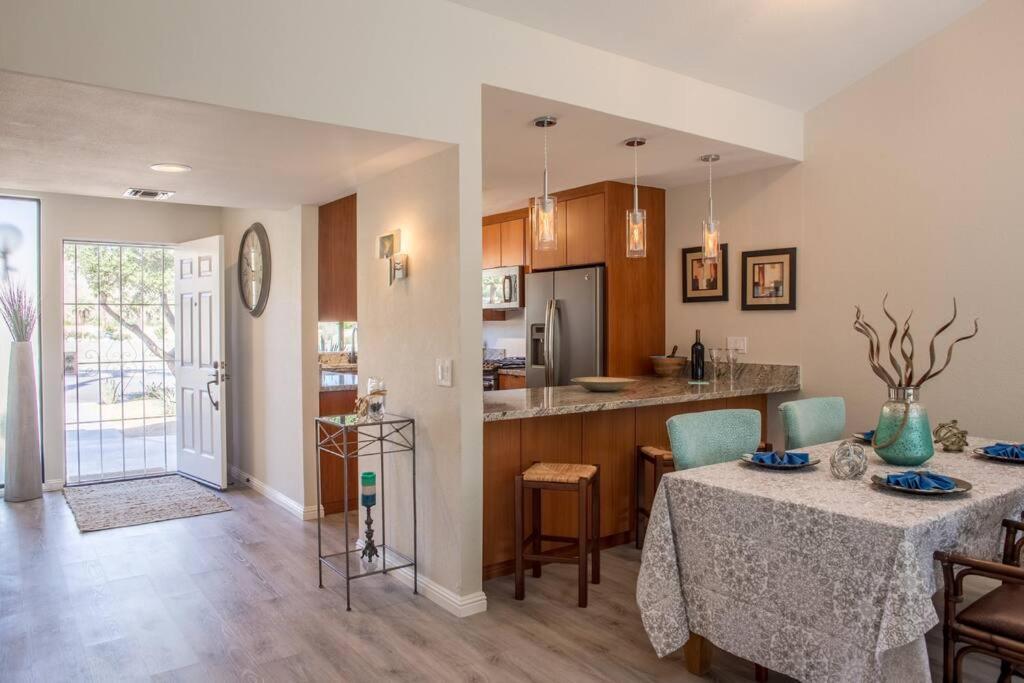 Charming Palm Desert Oasis - An Ideal Getaway Home Ngoại thất bức ảnh
